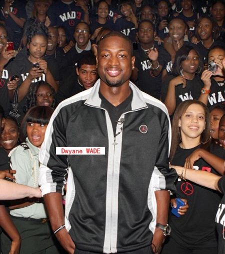 西甲榜首之争再次白热化（西甲榜首争夺再度升温）